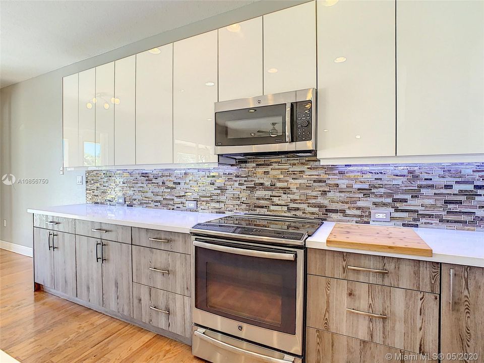 Recently Rented: $4,700 (5 beds, 3 baths, 2815 Square Feet)