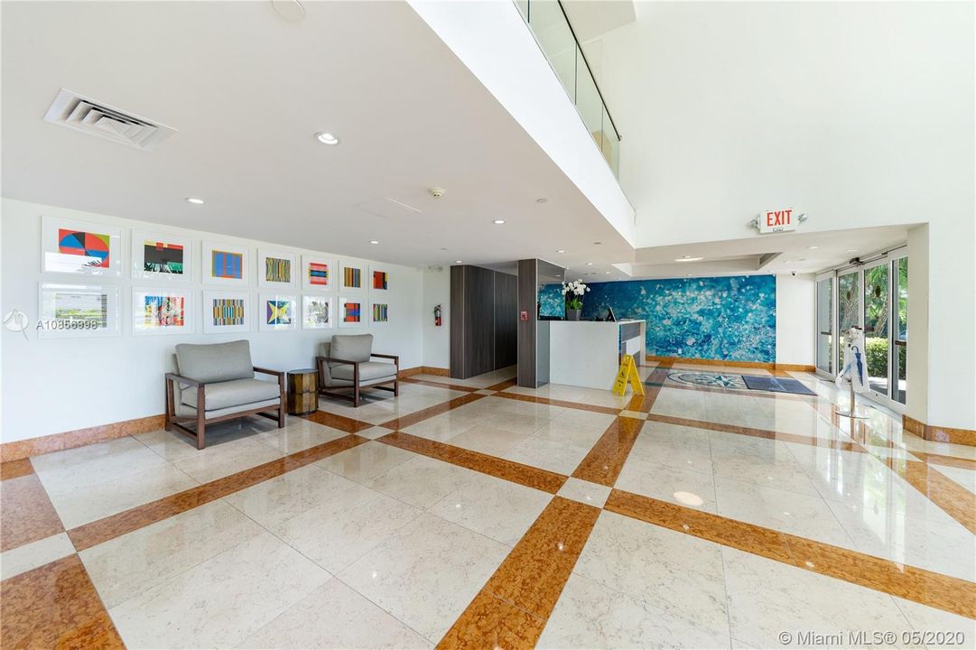 Recently Rented: $2,050 (1 beds, 1 baths, 950 Square Feet)