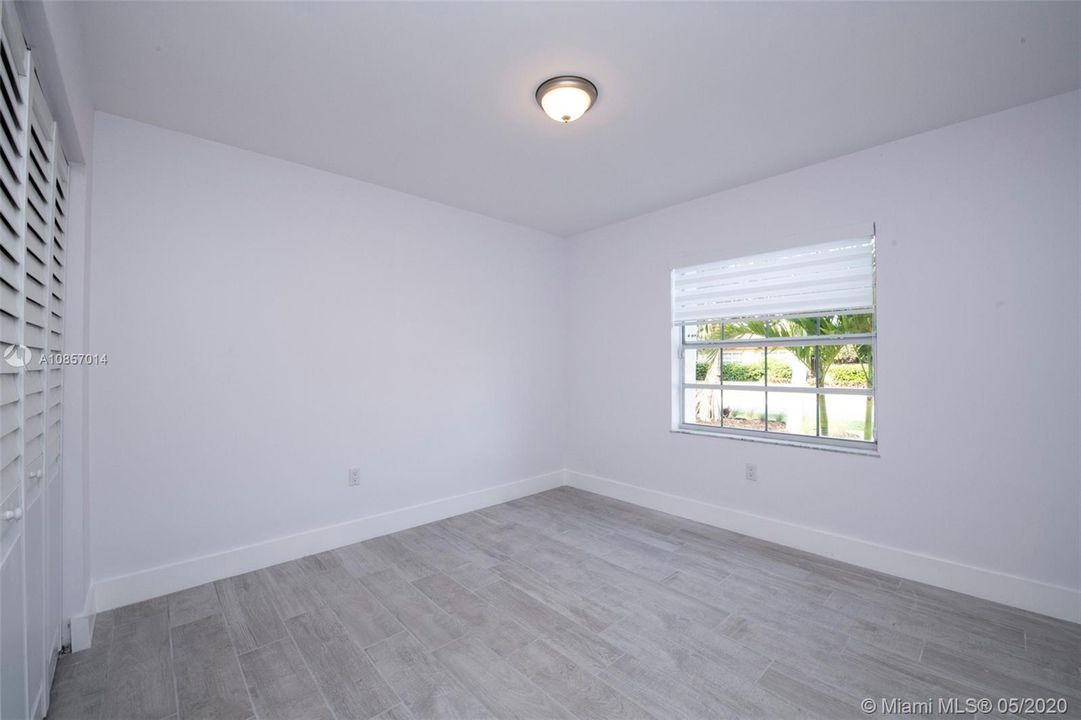 Vendido Recientemente: $549,000 (4 camas, 2 baños, 2541 Pies cuadrados)