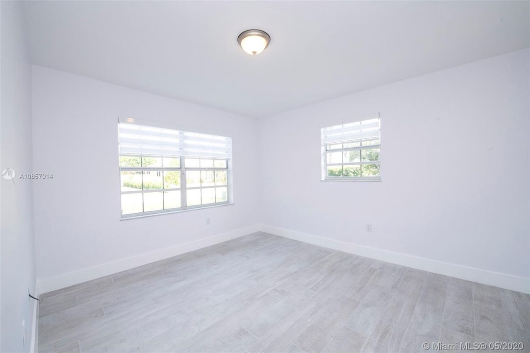Vendido Recientemente: $549,000 (4 camas, 2 baños, 2541 Pies cuadrados)
