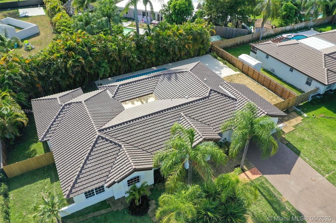 Vendido Recientemente: $549,000 (4 camas, 2 baños, 2541 Pies cuadrados)