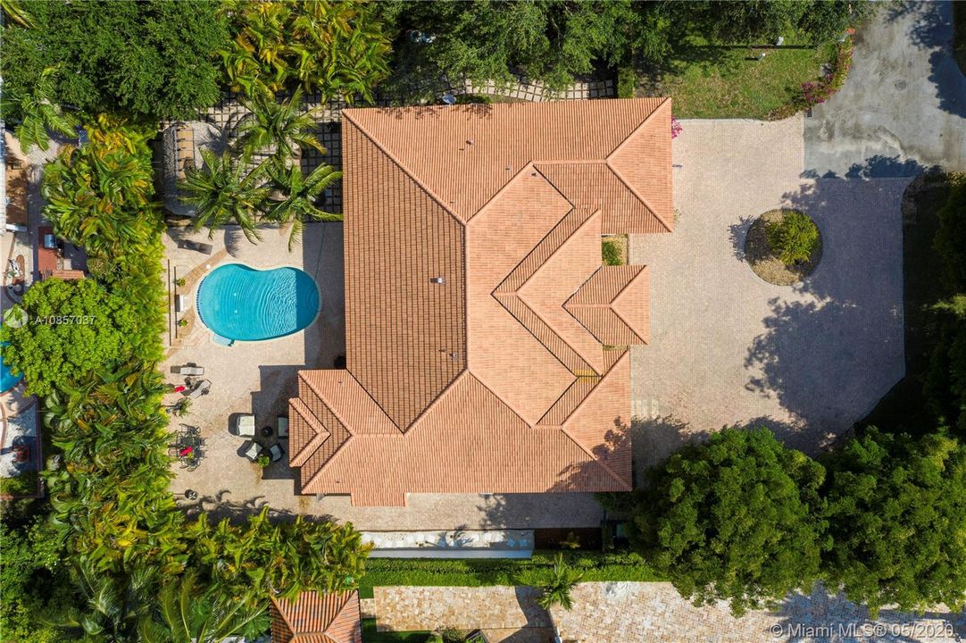 Недавно продано: $775,000 (5 спален, 3 ванн, 3772 Квадратных фут)