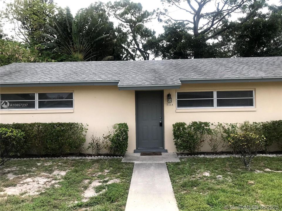 Recently Sold: $119,900 (2 beds, 1 baths, 915 Square Feet)