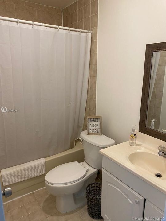 Recently Sold: $179,900 (2 beds, 2 baths, 856 Square Feet)