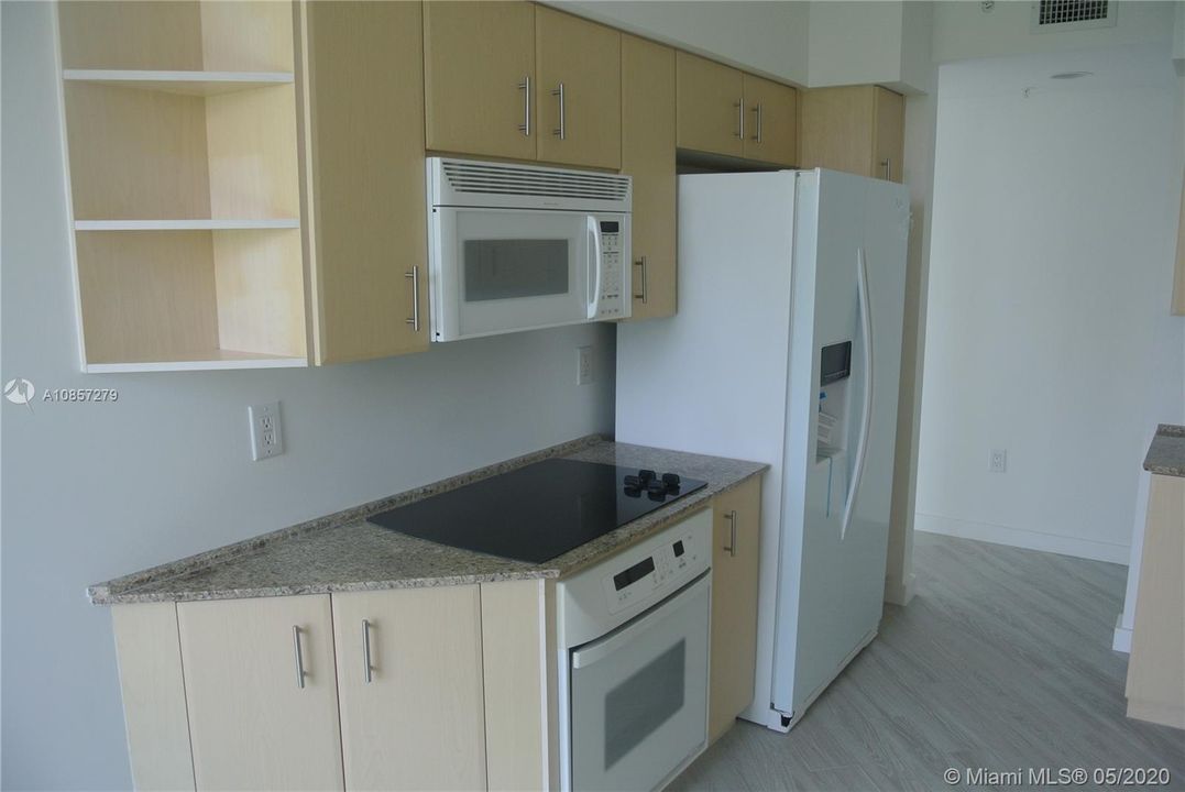 Recientemente alquilado: $2,600 (2 camas, 2 baños, 1610 Pies cuadrados)