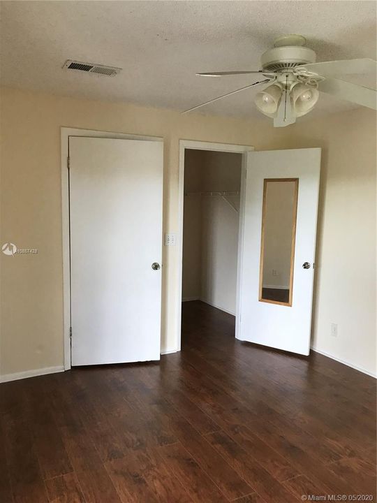 Recently Rented: $1,250 (1 beds, 1 baths, 757 Square Feet)