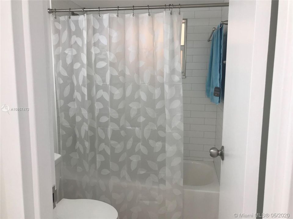 Recently Rented: $2,000 (1 beds, 1 baths, 574 Square Feet)