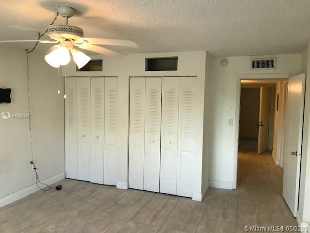 Recently Rented: $950 (0 beds, 1 baths, 867 Square Feet)