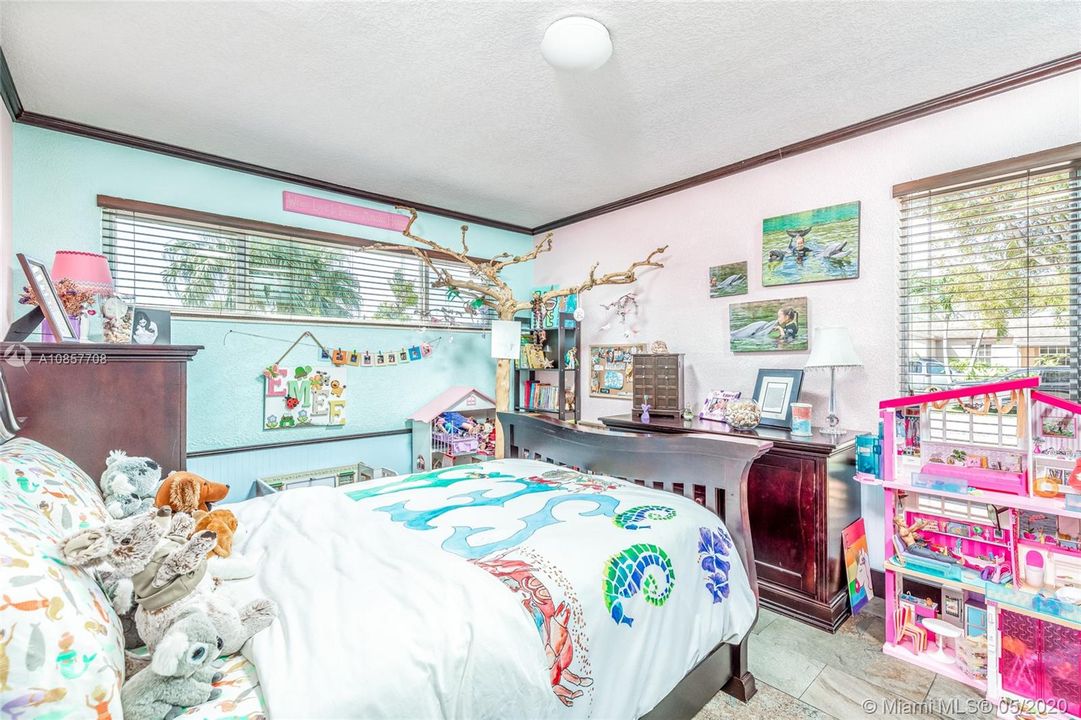 Recently Sold: $449,000 (3 beds, 2 baths, 1535 Square Feet)