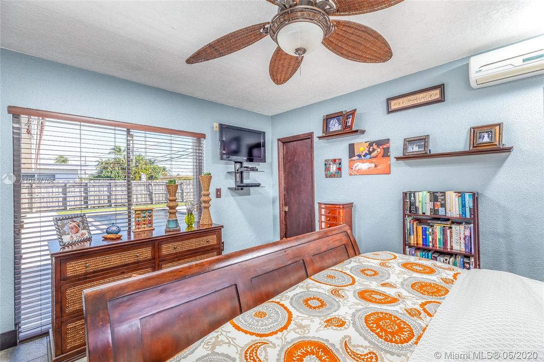 Recently Sold: $449,000 (3 beds, 2 baths, 1535 Square Feet)