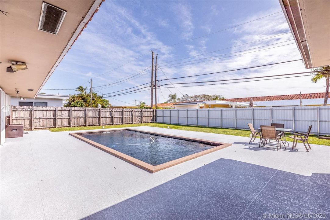 Recently Sold: $449,000 (3 beds, 2 baths, 1535 Square Feet)