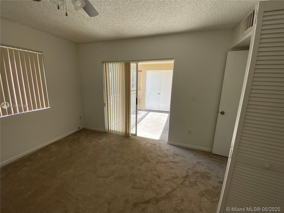 Недавно арендовано: $1,550 (2 спален, 2 ванн, 1106 Квадратных фут)