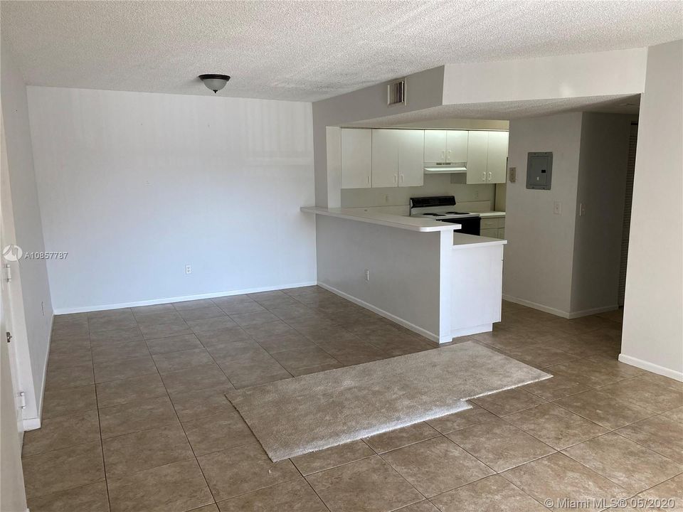 Недавно арендовано: $1,550 (2 спален, 2 ванн, 1106 Квадратных фут)