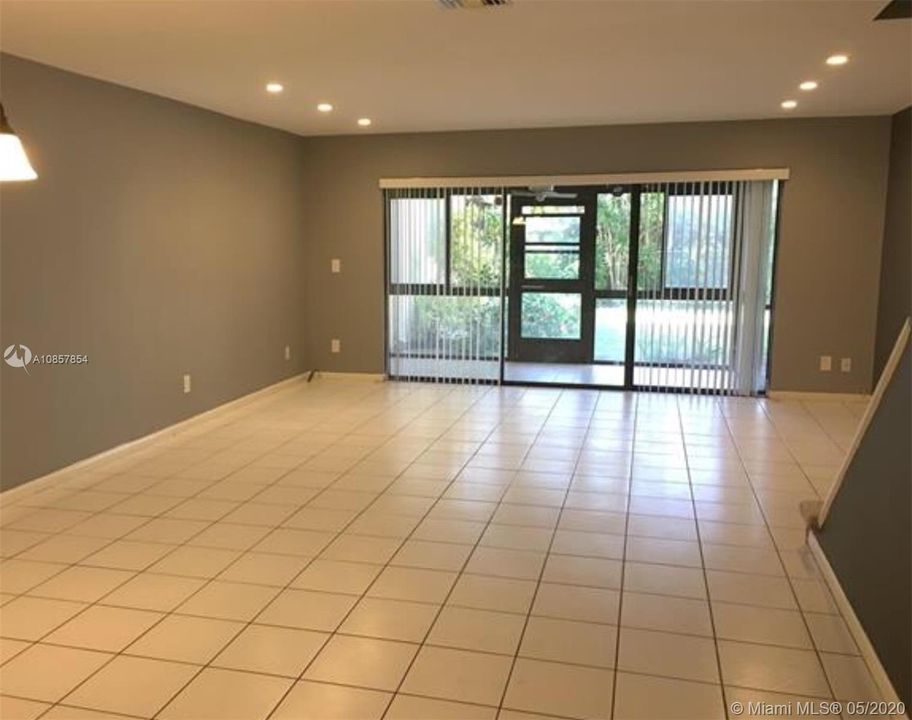 Recently Rented: $1,850 (2 beds, 2 baths, 1440 Square Feet)