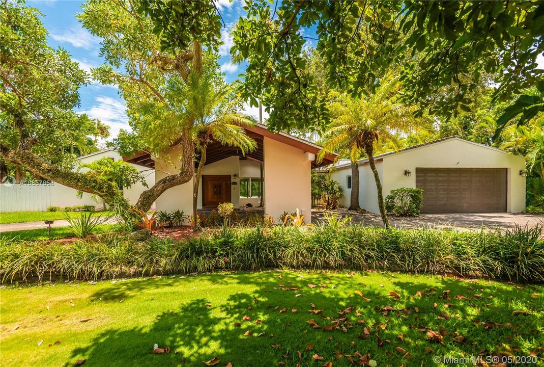 Recently Rented: $5,500 (3 beds, 4 baths, 3477 Square Feet)