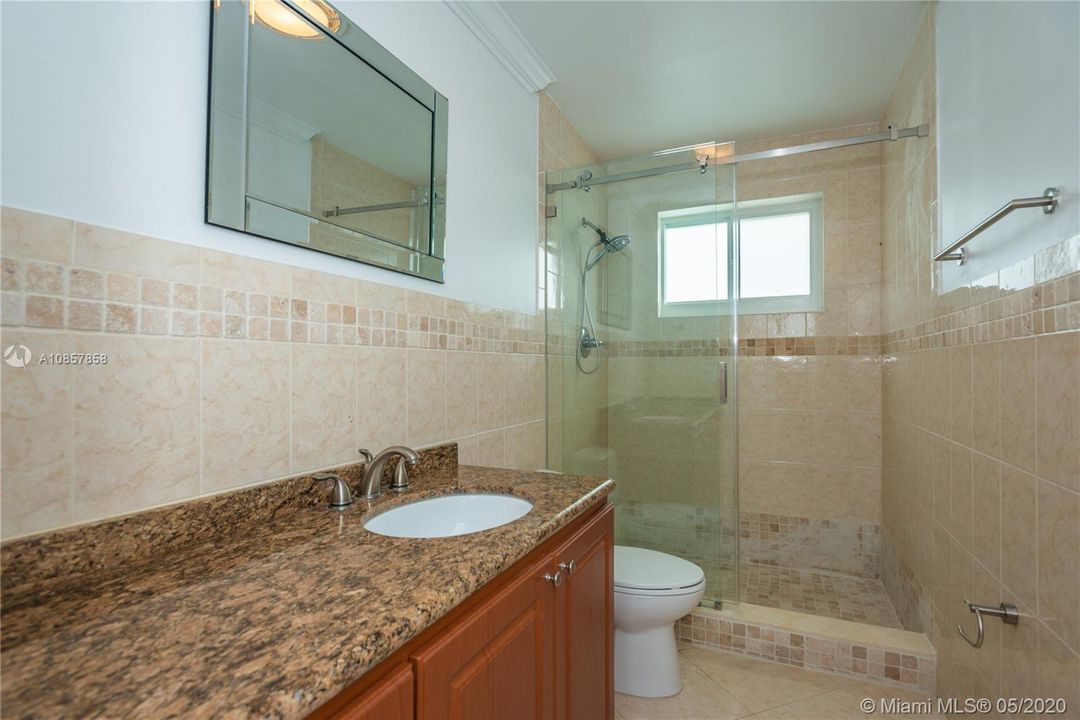 Recently Rented: $5,500 (3 beds, 4 baths, 3477 Square Feet)