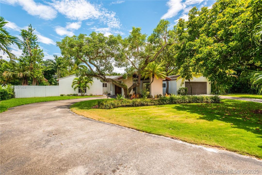 Recently Rented: $5,500 (3 beds, 4 baths, 3477 Square Feet)