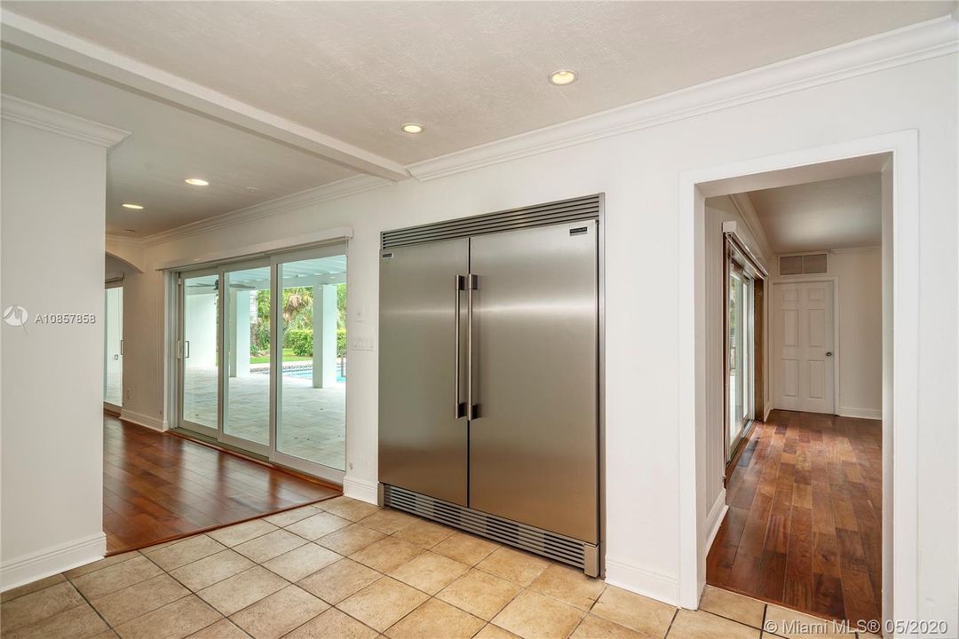 Recently Rented: $5,500 (3 beds, 4 baths, 3477 Square Feet)