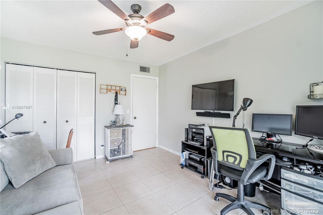 2nd Bedroom/Office