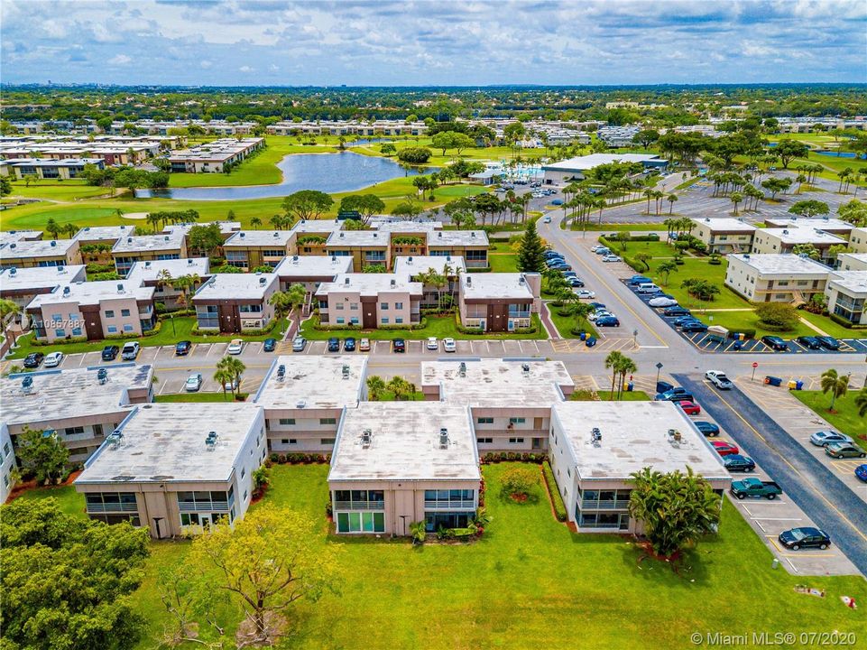 Vendido Recientemente: $87,000 (2 camas, 2 baños, 907 Pies cuadrados)