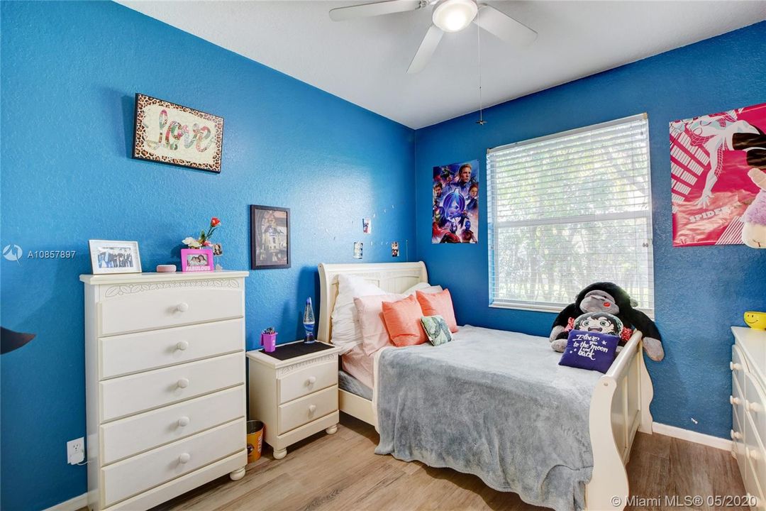 Recently Sold: $399,900 (4 beds, 2 baths, 2275 Square Feet)