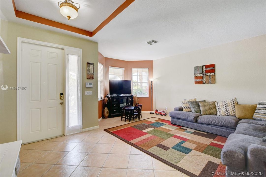 Recently Sold: $399,900 (4 beds, 2 baths, 2275 Square Feet)
