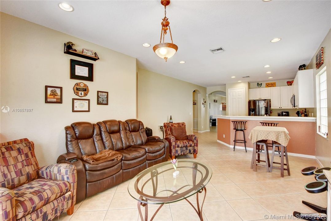 Recently Sold: $399,900 (4 beds, 2 baths, 2275 Square Feet)