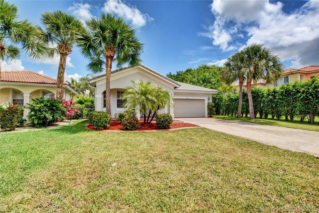 Recently Sold: $399,900 (4 beds, 2 baths, 2275 Square Feet)