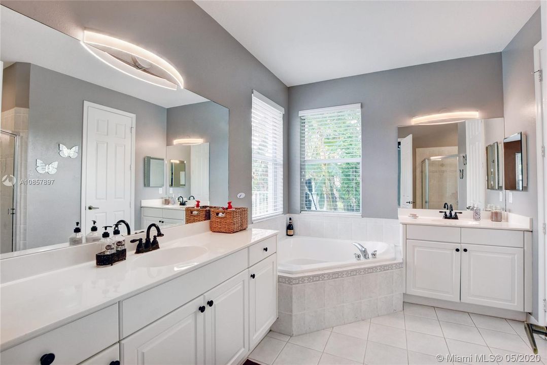 Recently Sold: $399,900 (4 beds, 2 baths, 2275 Square Feet)