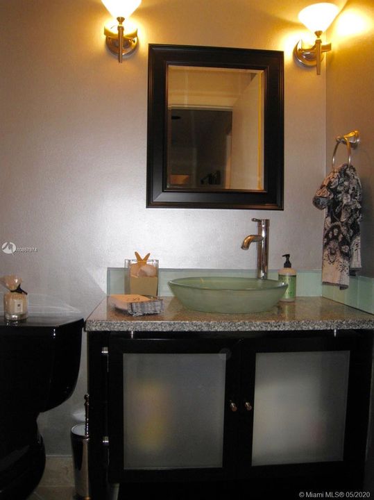 Recently Rented: $5,990 (4 beds, 2 baths, 2853 Square Feet)