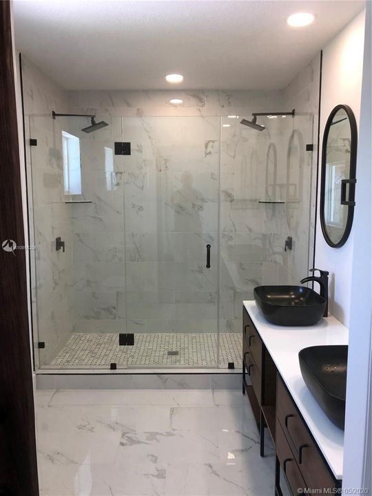 Recently Sold: $439,999 (3 beds, 2 baths, 1676 Square Feet)