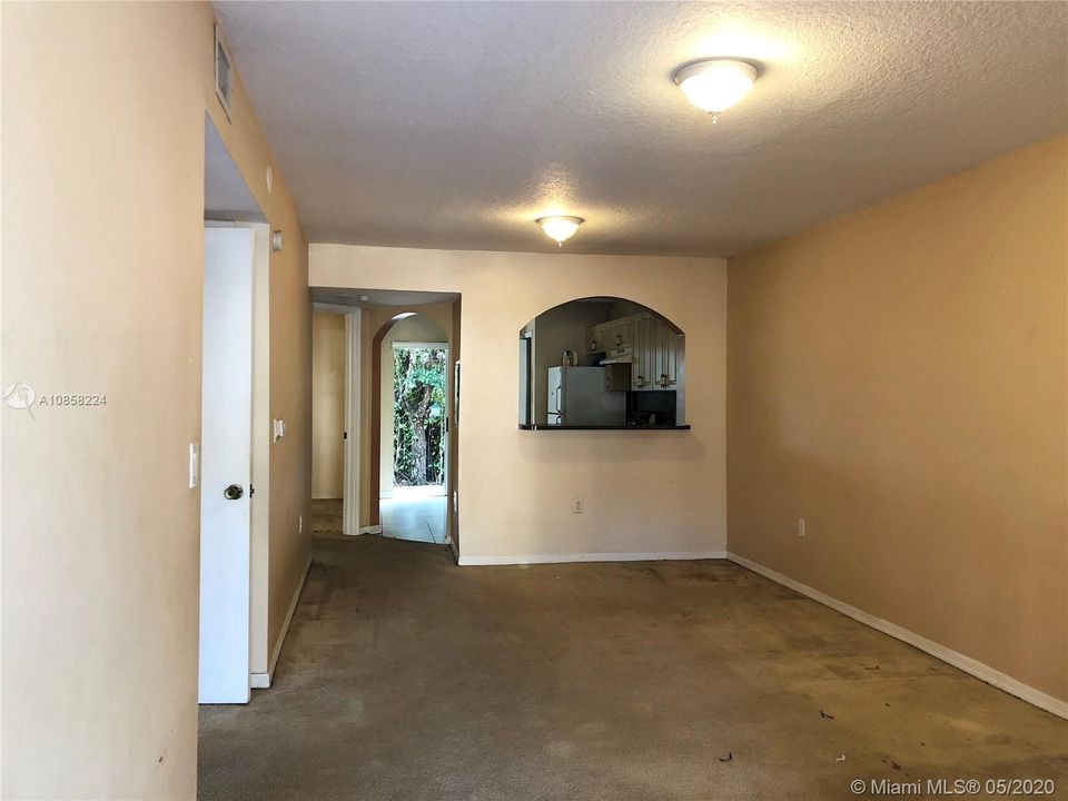 Recently Rented: $1,250 (2 beds, 2 baths, 822 Square Feet)