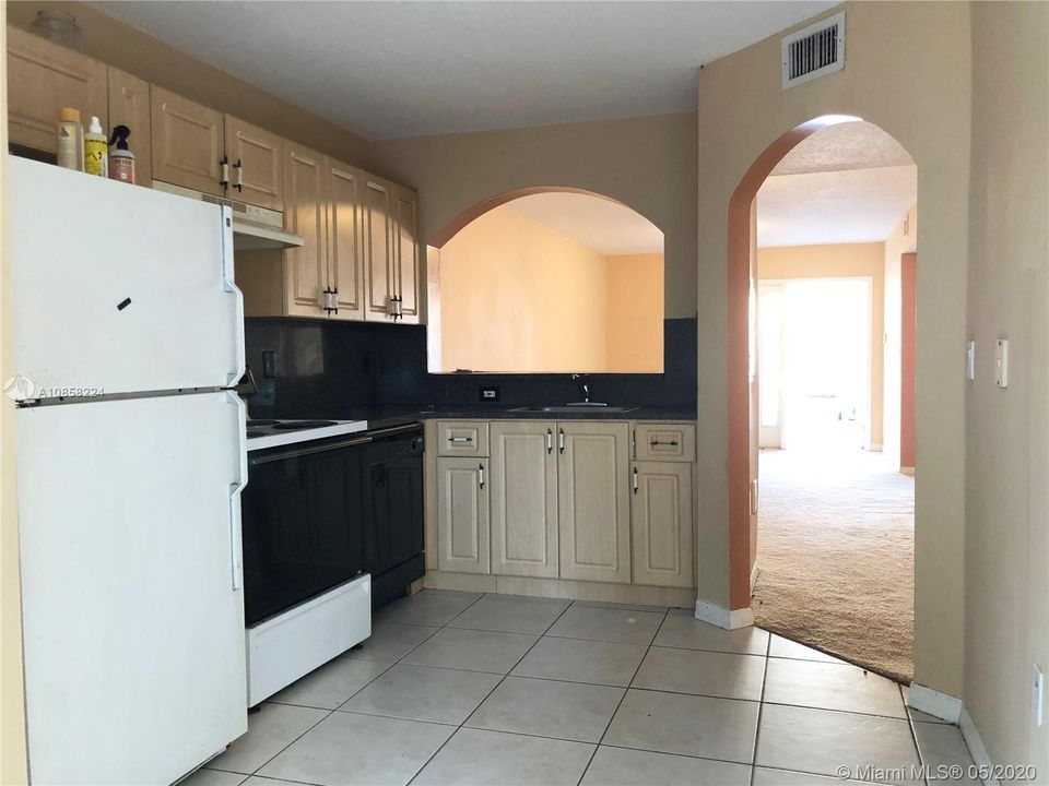 Recently Rented: $1,250 (2 beds, 2 baths, 822 Square Feet)