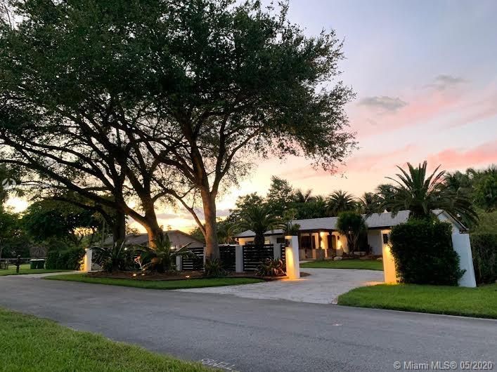 最近售出: $610,000 (3 贝兹, 2 浴室, 2062 平方英尺)