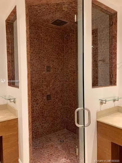 最近售出: $610,000 (3 贝兹, 2 浴室, 2062 平方英尺)