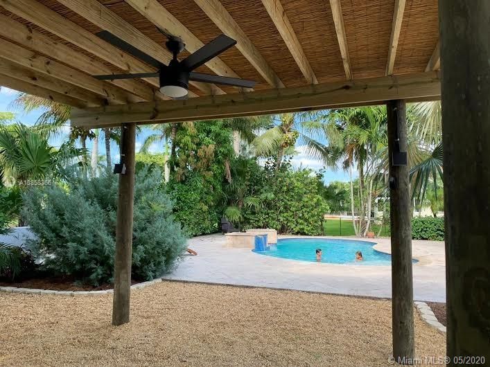 最近售出: $610,000 (3 贝兹, 2 浴室, 2062 平方英尺)