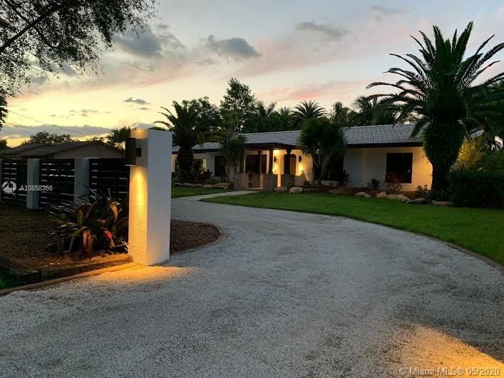 最近售出: $610,000 (3 贝兹, 2 浴室, 2062 平方英尺)