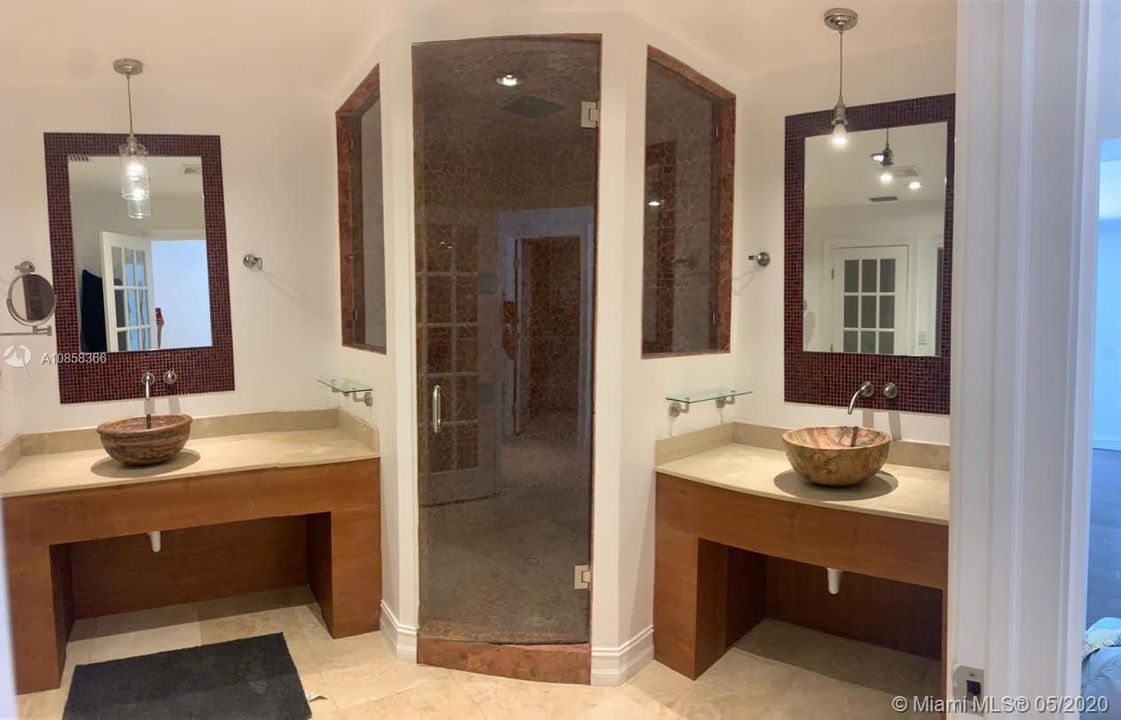 最近售出: $610,000 (3 贝兹, 2 浴室, 2062 平方英尺)