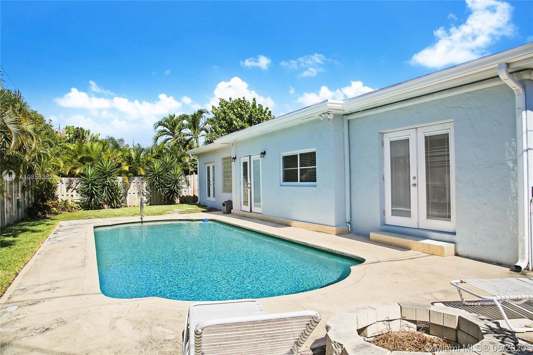 Vendido Recientemente: $424,999 (3 camas, 2 baños, 1405 Pies cuadrados)