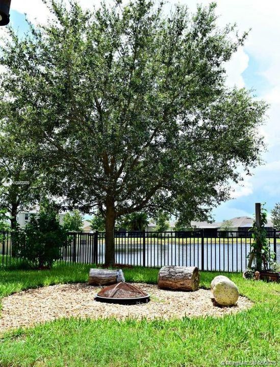 Recently Rented: $2,100 (4 beds, 3 baths, 2742 Square Feet)