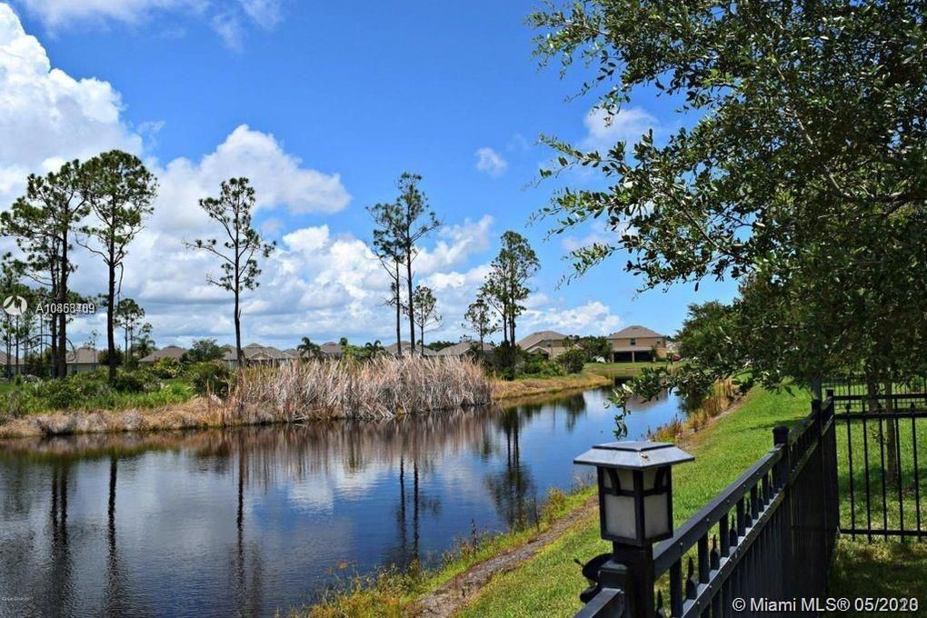 Recently Rented: $2,100 (4 beds, 3 baths, 2742 Square Feet)