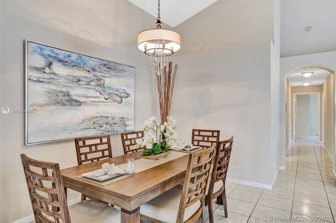 Recently Sold: $339,900 (3 beds, 2 baths, 2092 Square Feet)