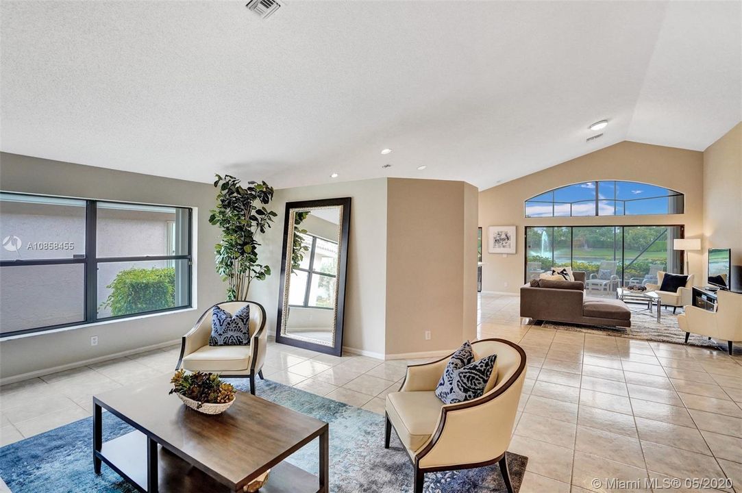 Recently Sold: $339,900 (3 beds, 2 baths, 2092 Square Feet)