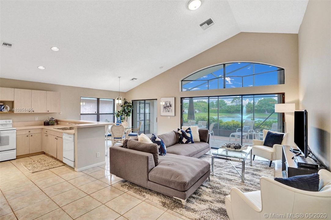 Recently Sold: $339,900 (3 beds, 2 baths, 2092 Square Feet)