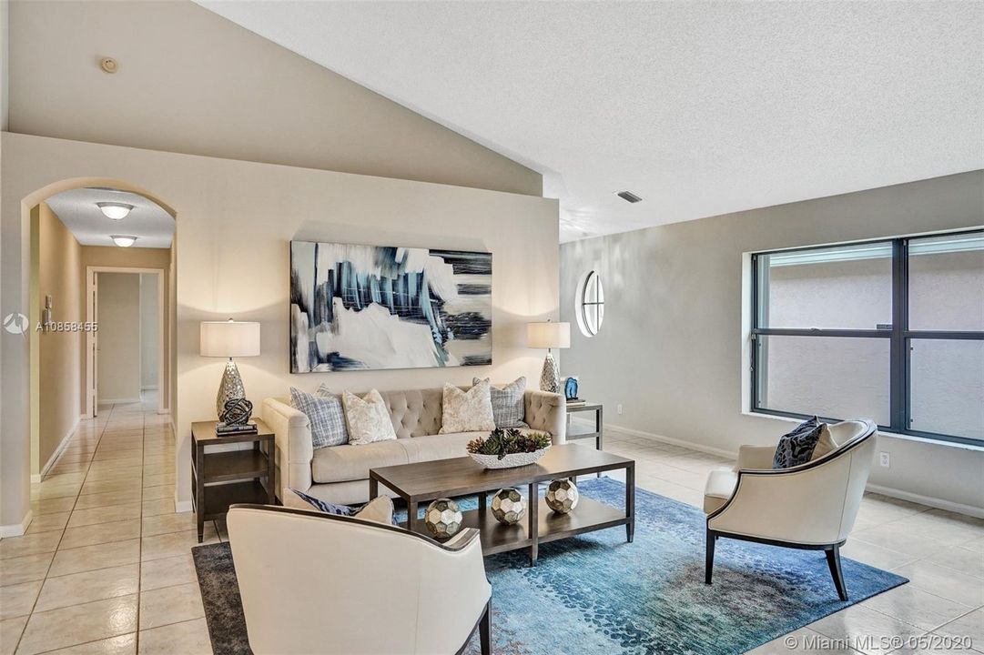 Recently Sold: $339,900 (3 beds, 2 baths, 2092 Square Feet)
