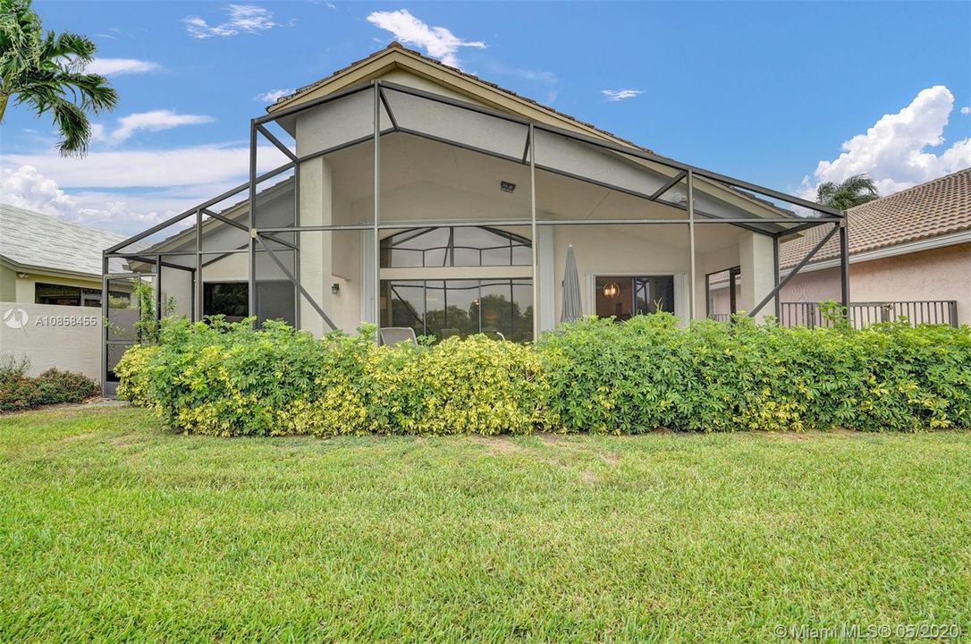 Recently Sold: $339,900 (3 beds, 2 baths, 2092 Square Feet)