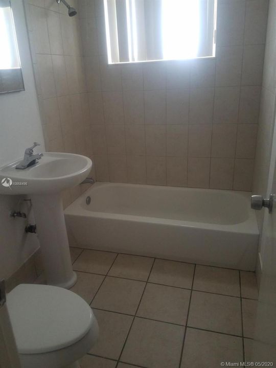 Недавно арендовано: $900 (1 спален, 1 ванн, 576 Квадратных фут)