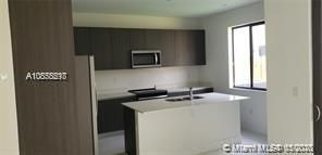 Недавно арендовано: $2,600 (4 спален, 3 ванн, 1857 Квадратных фут)