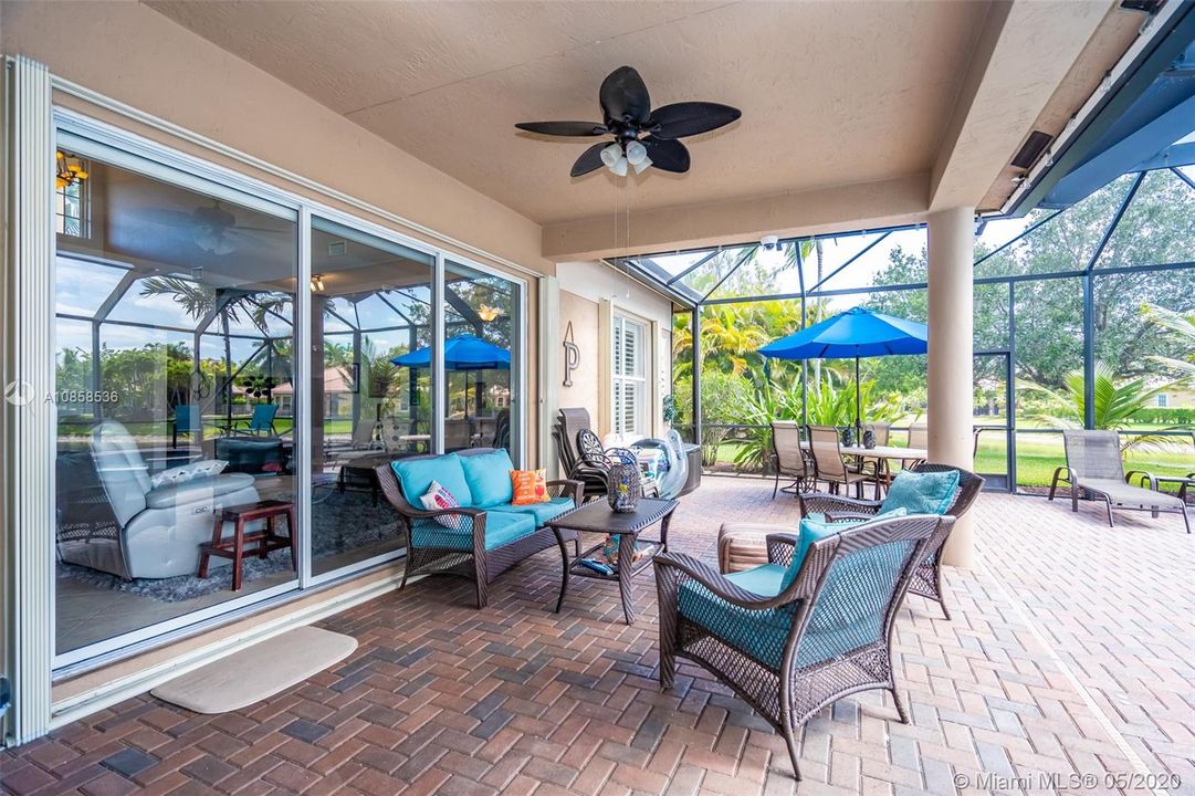 Recently Sold: $699,000 (5 beds, 4 baths, 3628 Square Feet)