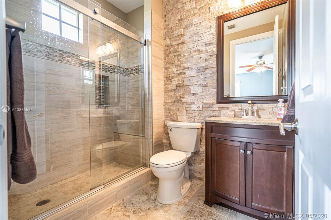 2nd floor gorgeous bath in ensuite